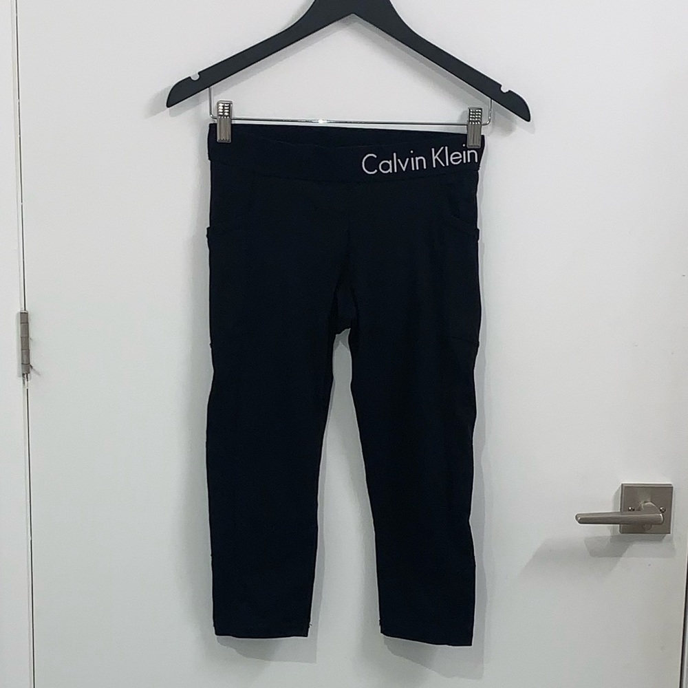 2/$60 Calvin Klein Capri Performance Leggings